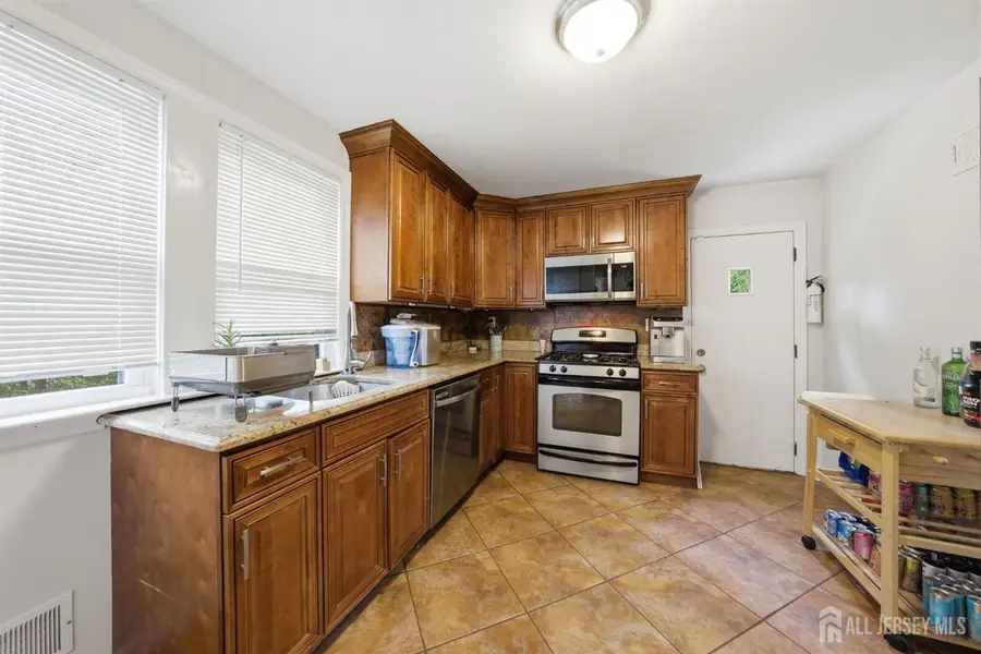 -200 S 7th Avenue S, Highland Park, NJ 08904 - #2