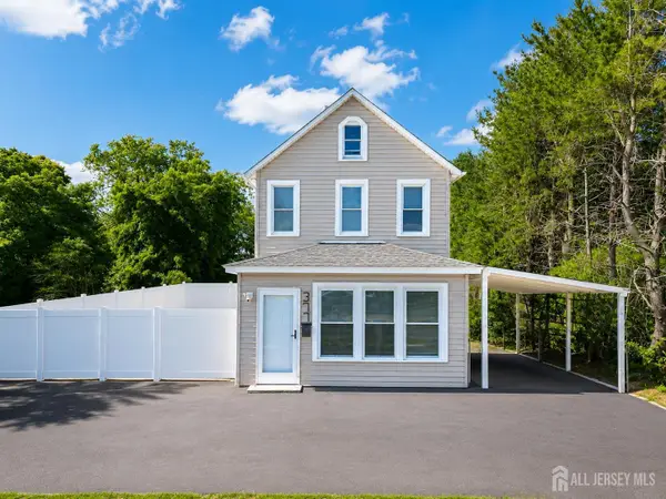 -377 W Park Avenue W, Oakhurst, NJ 07755