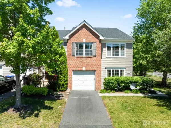 -208 Windsong Circle, East Brunswick, NJ 08816