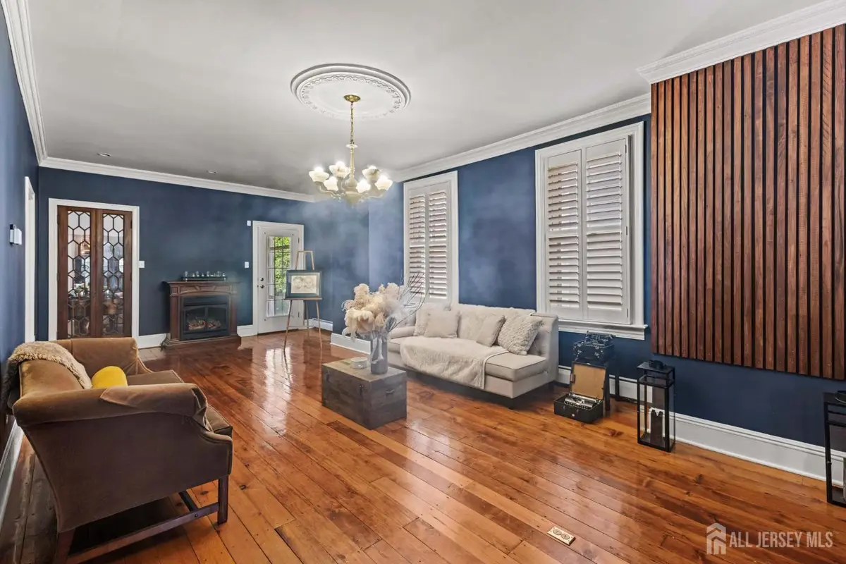 -126 E Union Street, Burlington, NJ 08016 - #1