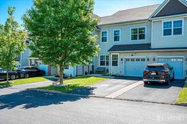 -168 Savoth Lane, Colonia, NJ 07067