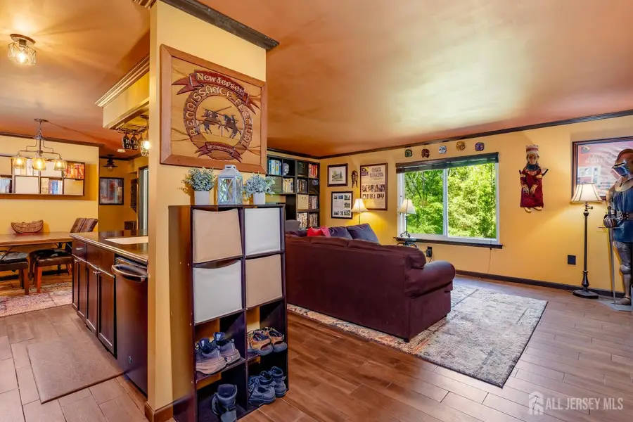 -18 Steeplechase Court, Somerset, NJ 08873 - #2