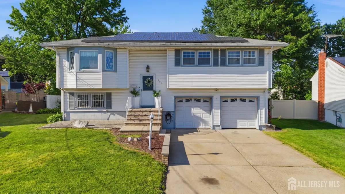 -742 Gornik Drive, Perth Amboy, NJ 08861 - #1