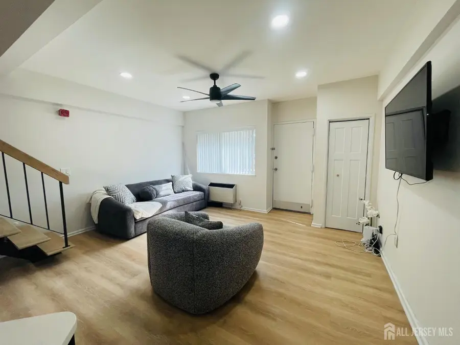 -40 Fayette Street #6, Perth Amboy, NJ 08861 - #3