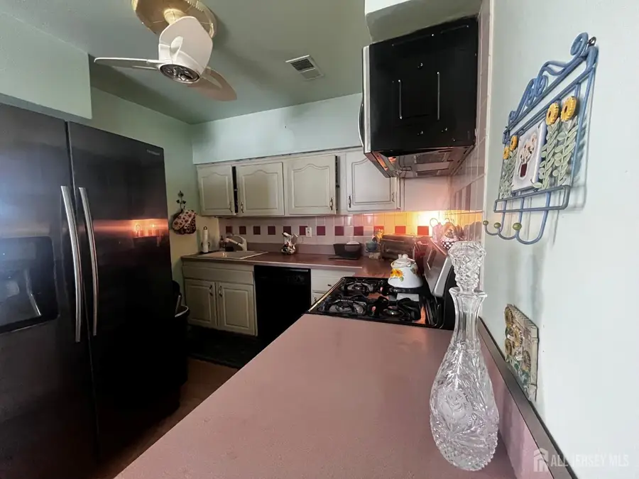 -21 Iowa Court, Matawan, NJ 07747 - #3