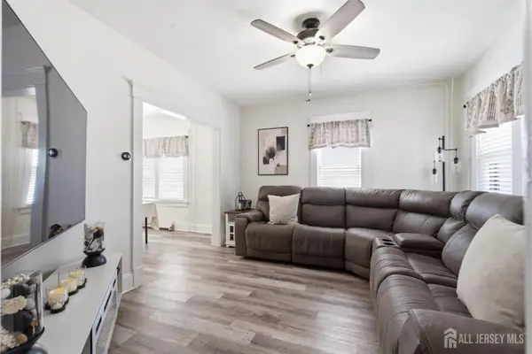 -10 Southside Avenue, South River, NJ 08882