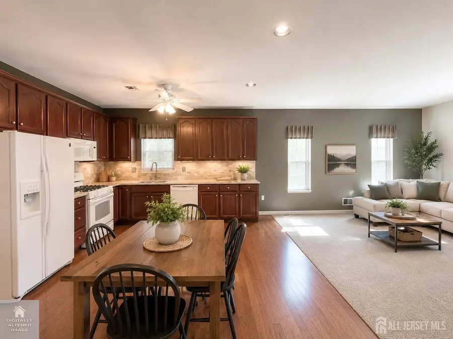 -6 Holly Manor Court, Helmetta, NJ 08828 - #3