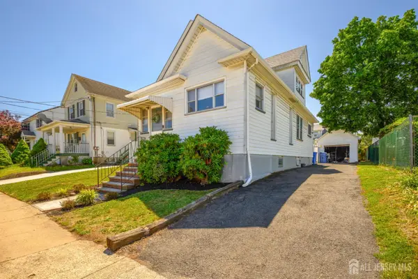 -10 Beechwood Place, North Brunswick, NJ 08902