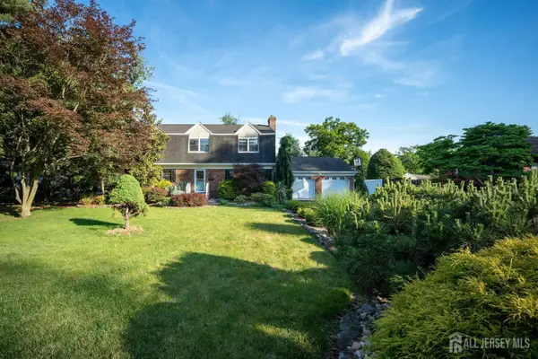 -207 Grant Avenue, Middlesex, NJ 08846