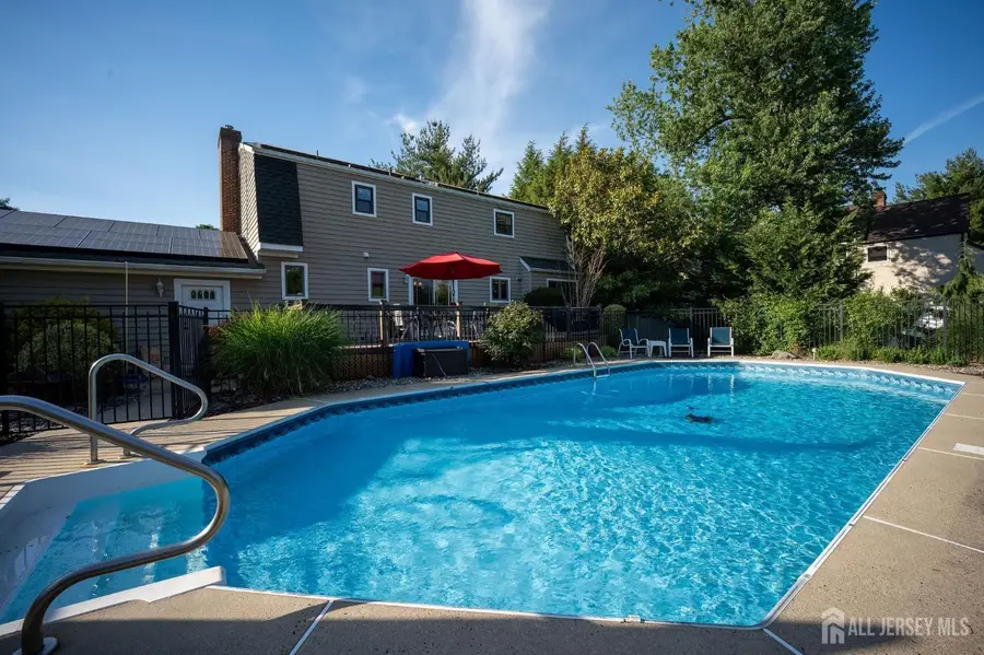-207 Grant Avenue, Middlesex, NJ 08846 - #2