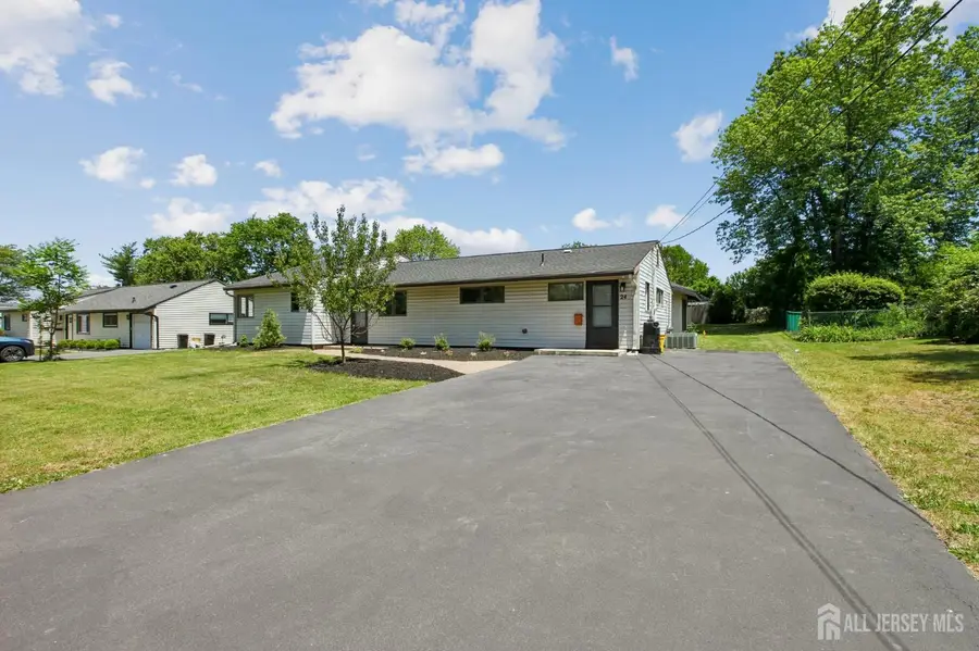 -24 Cambridge Road, Kendall Park, NJ 08824 - #2