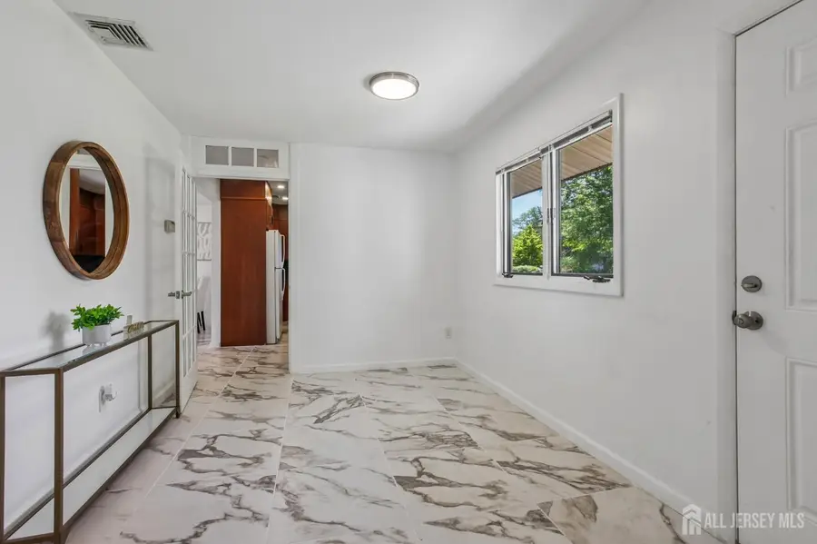 -24 Cambridge Road, Kendall Park, NJ 08824 - #3