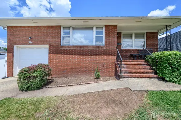 -2 Carlton Street, Carteret, NJ 07008