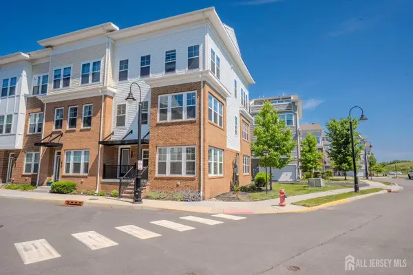 -74 Bond Street, North Brunswick, NJ 08902