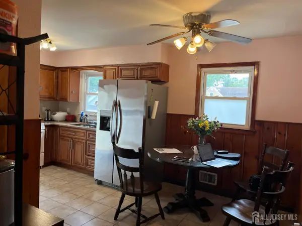 -10 Travers Avenue, Edison, NJ 08817