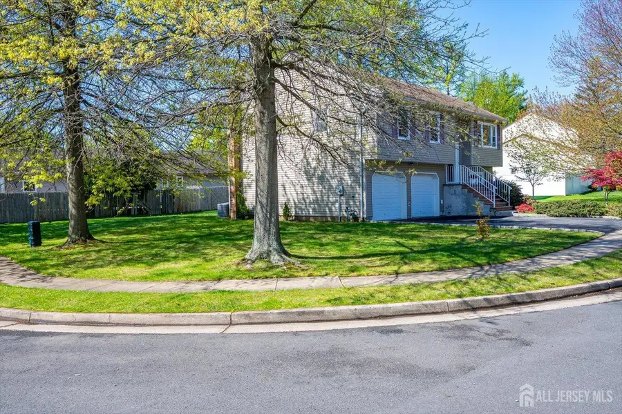 -6 Sussex Court, Edison, NJ 08820 - #3