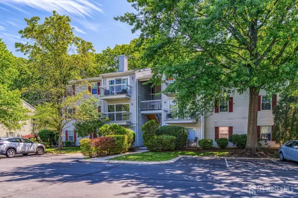 -373 Mcdowell Drive, East Brunswick, NJ 08816