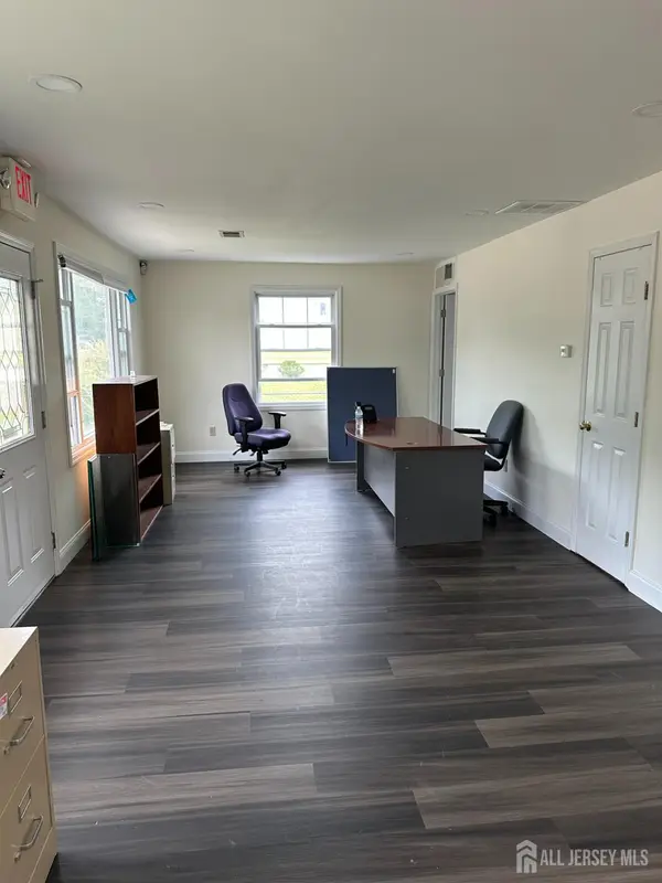 -34 S State Route 35 Highway, South Amboy, NJ 08879