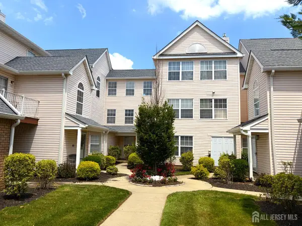 -118 Copeley Way, North Brunswick, NJ 08902