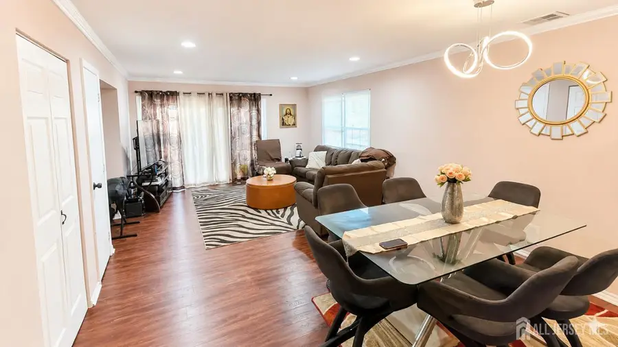-390 Mcdowell Dr, East Brunswick, NJ 08816 - #2