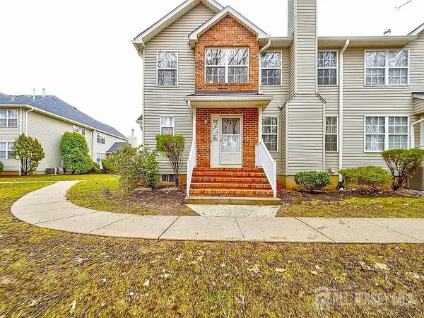 -351 Bowler Court, Piscataway, NJ 08854