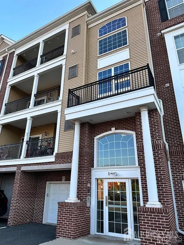 -534 Doral Court, Piscataway, NJ 08854