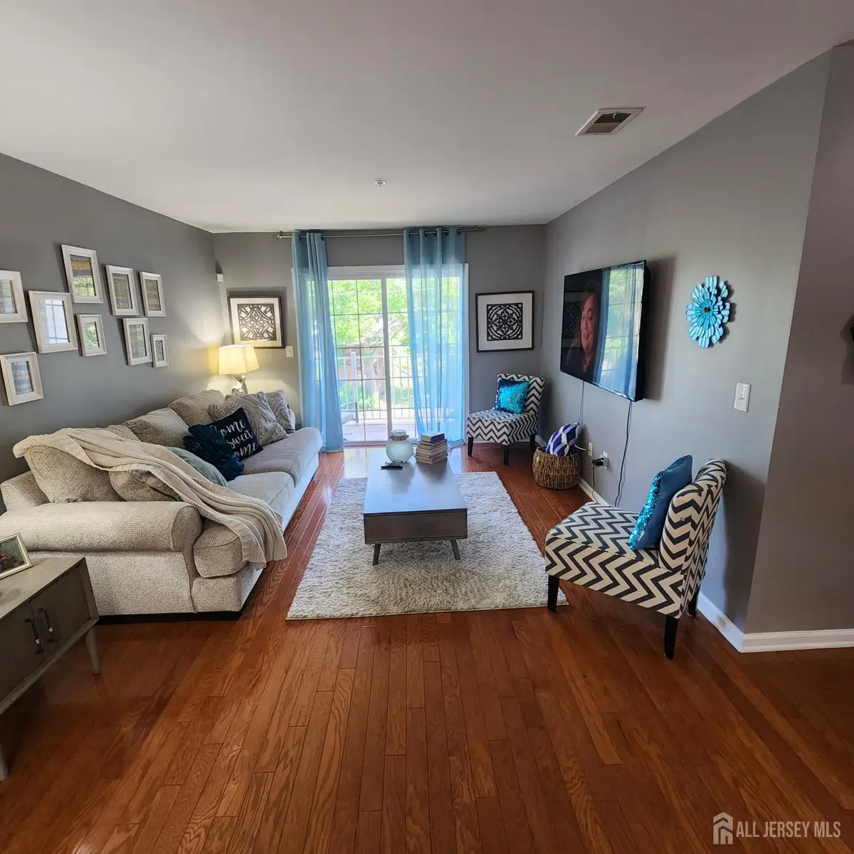 -1325 Fernwood Court, New Brunswick, NJ 08901 - #1