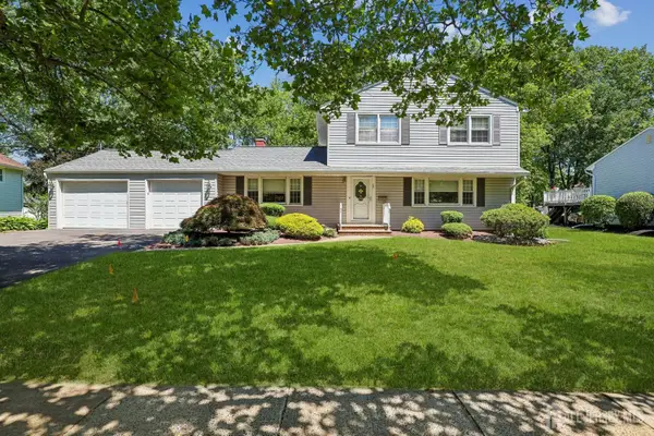 -5 Dogwood Court, East Brunswick, NJ 08816