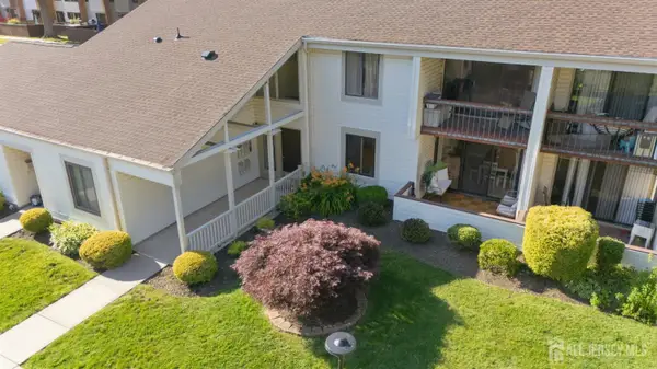 -5 Avon Drive #5S, East Windsor, NJ 08520