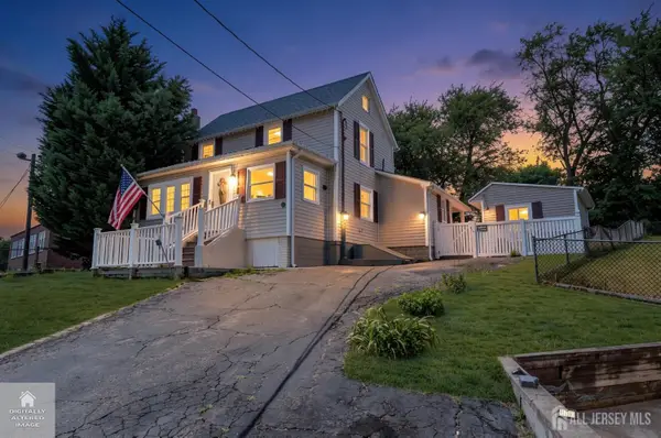 -13 Hensler Lane, Sayreville, NJ 08872