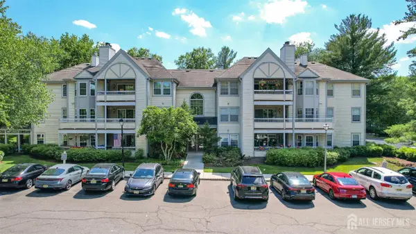 -120 Acadia Court #11, Princeton, NJ 08540