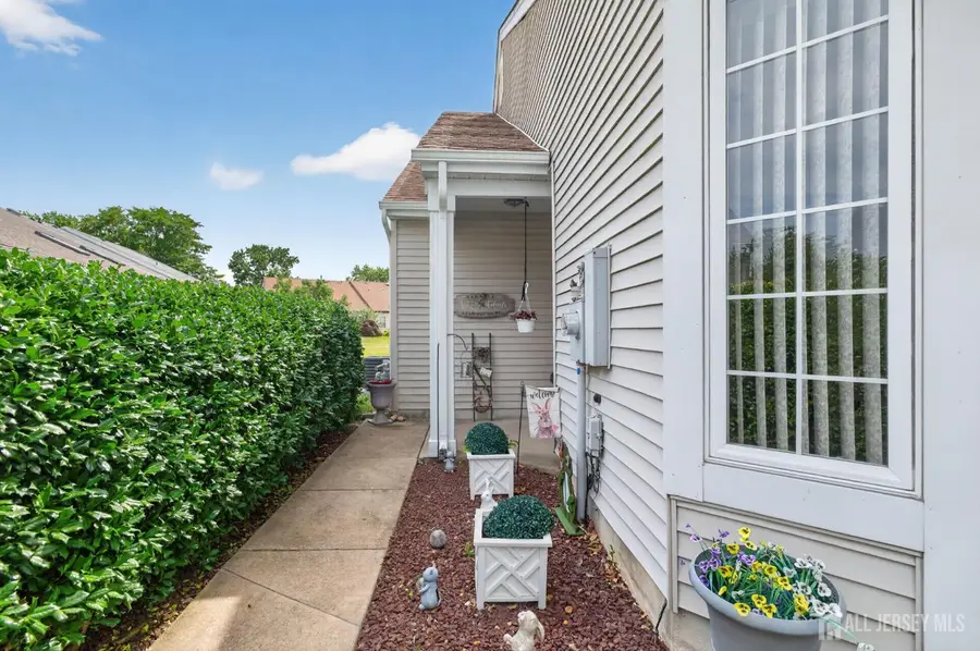 -1 Umberland Place, Monroe, NJ 08831 - #2