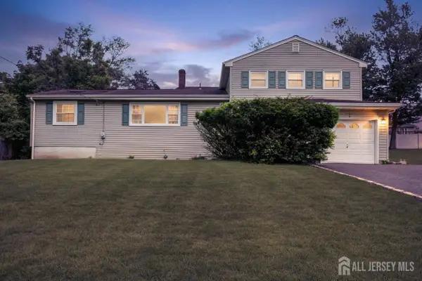 -5 Cortland Drive, Franklin Twsp, NJ 08873