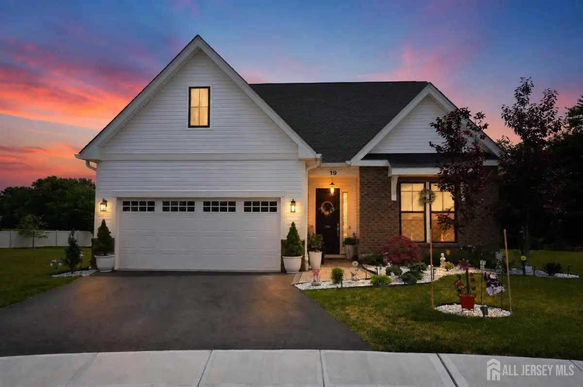-19 Magnolia Drive, Freehold, NJ 07728 - #1