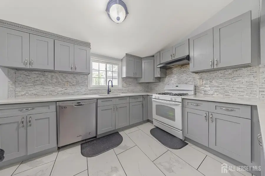 -1114-1118 Magie Avenue, Elizabeth, NJ 07208 - #3