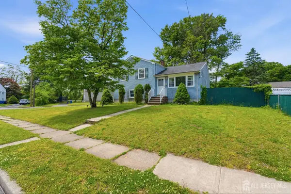 -218 Schillaci Lane, South Plainfield, NJ 070
