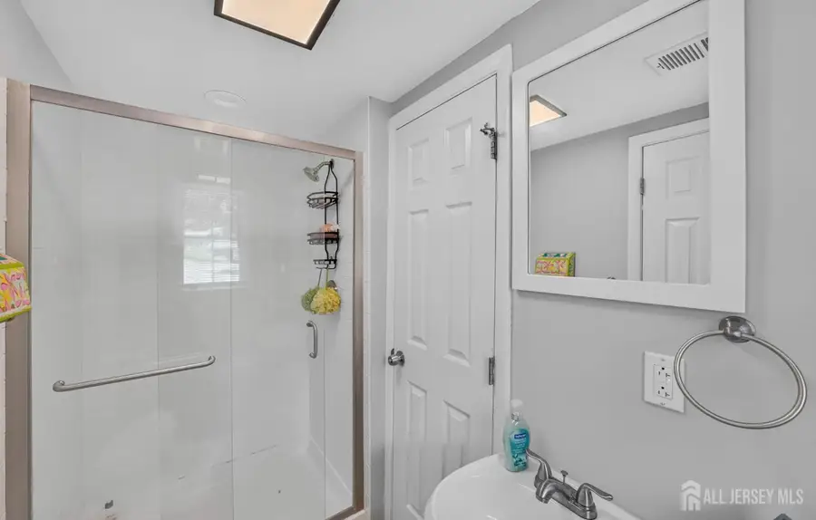 -8 Alpine Court, East Brunswick, NJ 08816 - #3
