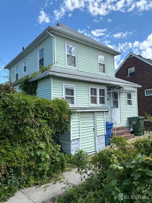 -42 Quaid Street, Sayreville, NJ 08872