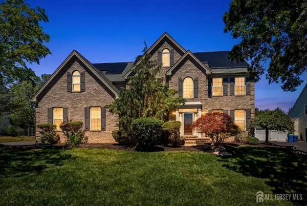 -5 Rue Cezanne Street, Franklin Twsp, NJ 08873