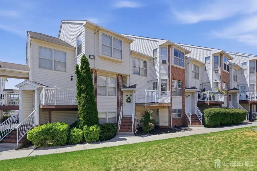 -726 Harbortown Boulevard, Perth Amboy, NJ 08861 - #2