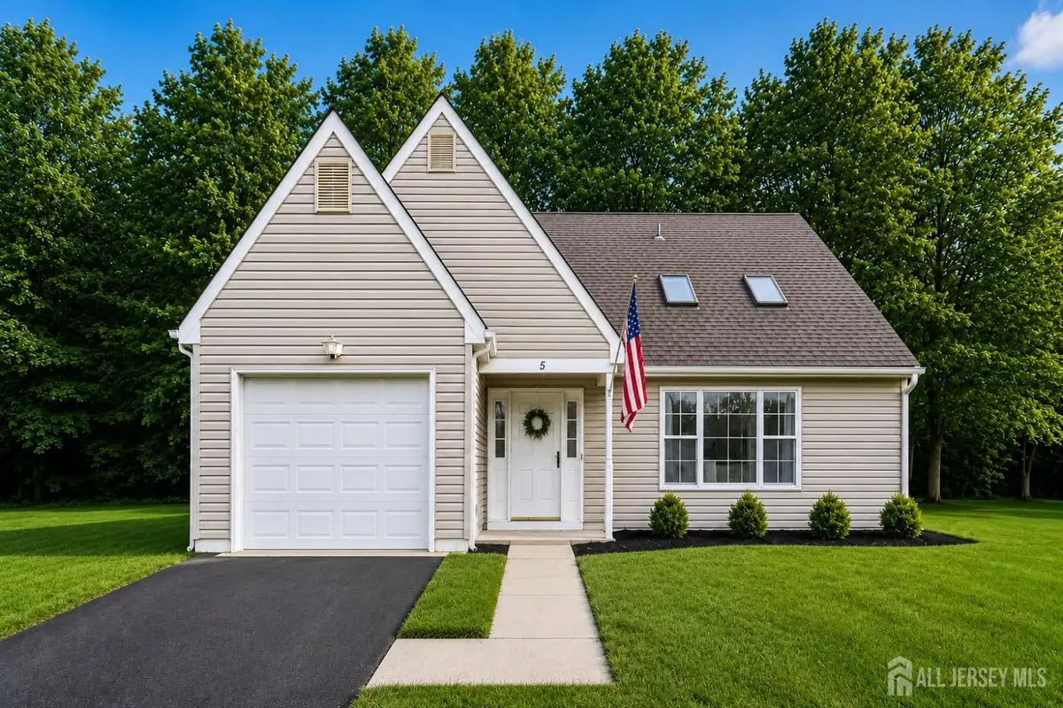 -5 Chamberlain Court, Old Bridge, NJ 08857 - #1