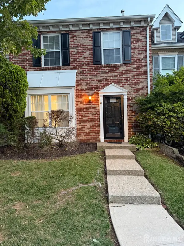 -13 Dartmouth Way, North Brunswick, NJ 08902
