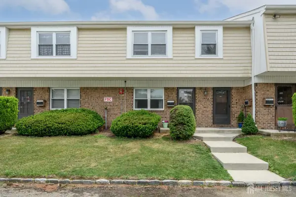 -2214 Silver Court, Hamilton, NJ 08690
