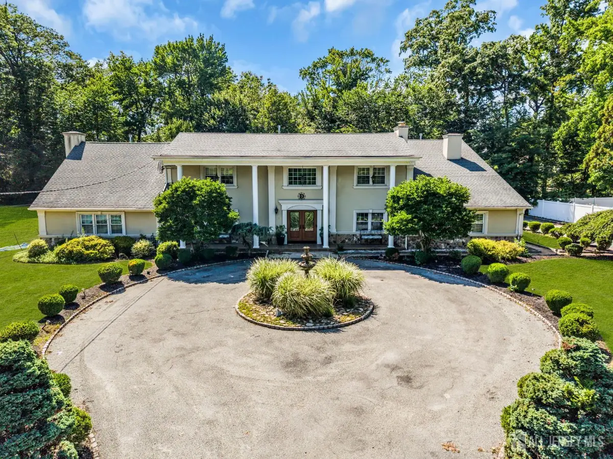 -559 Colonia Boulevard, Colonia, NJ 07067 - #1
