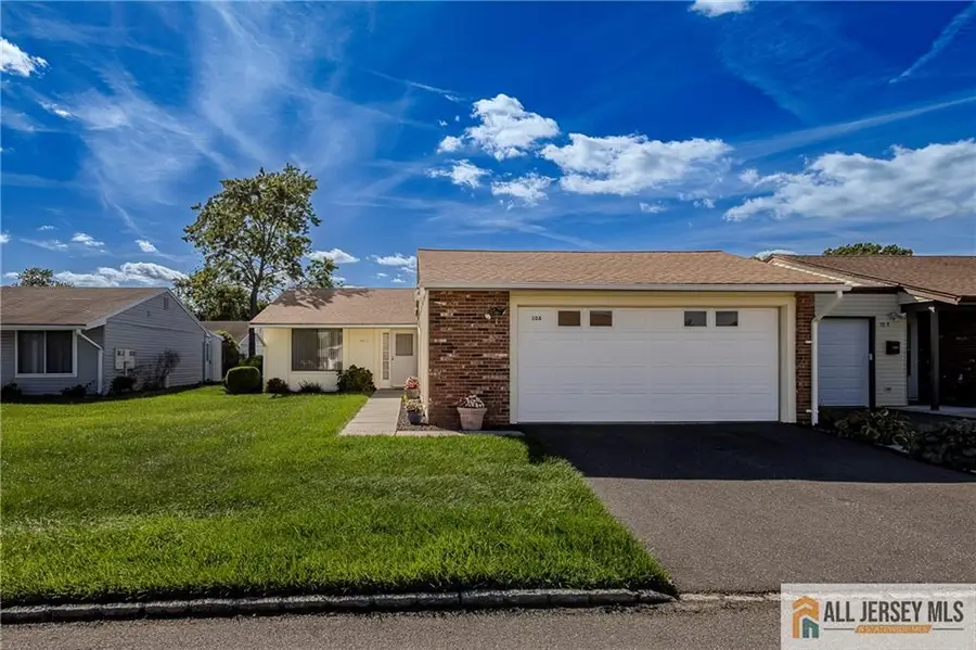 -30 Larch Plaza #A, Clearbrook, NJ 08831 - Image #2