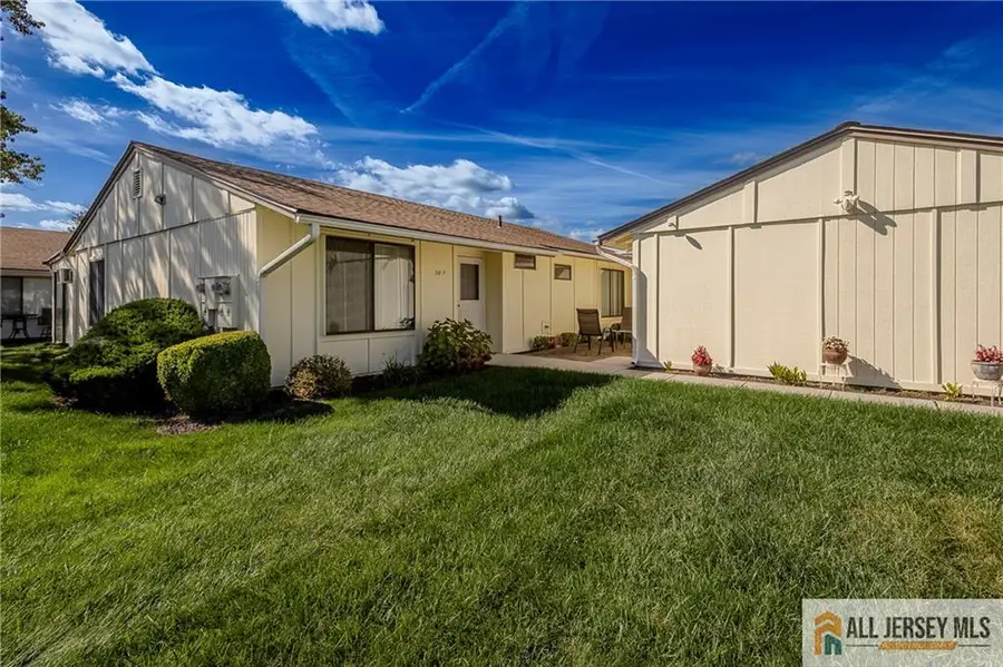 -30 Larch Plaza #A, Clearbrook, NJ 08831 - Image #3