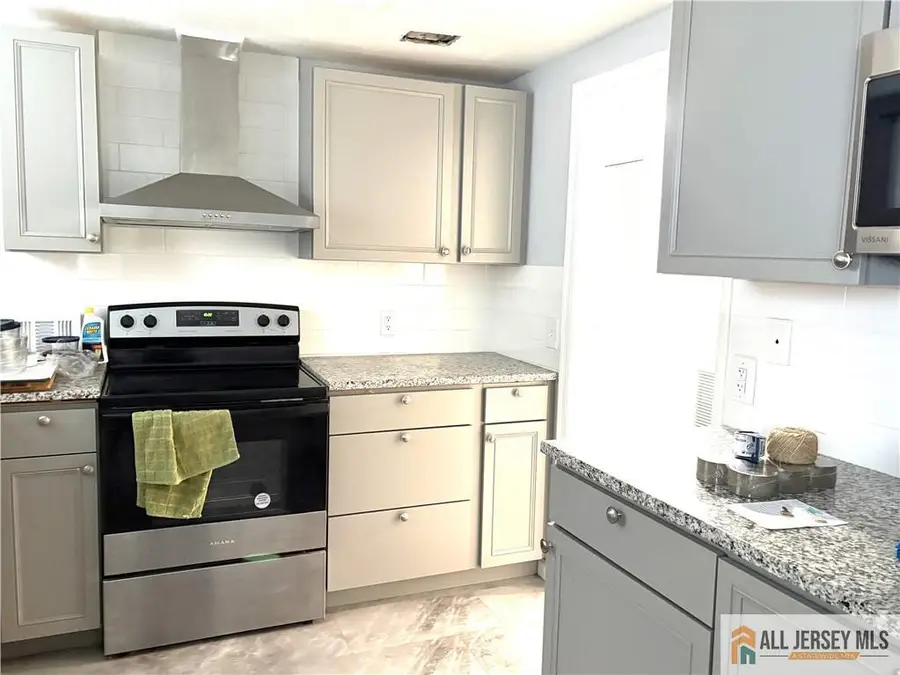 -303 Sharon Way #303B, Rossmoor, NJ 08831 - Image #3