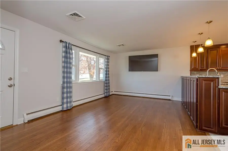 -400 Whittier Avenue, Dunellen, NJ 08812 - Image #3