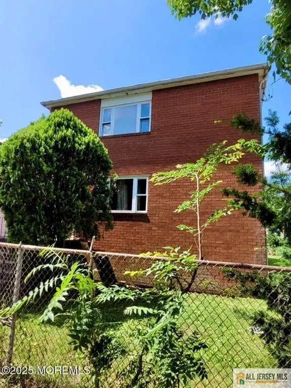 -104 Howard Street, New Brunswick, NJ 08901