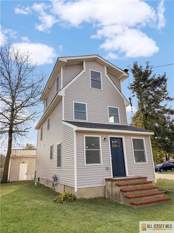 -24 John Street, Helmetta, NJ 08828